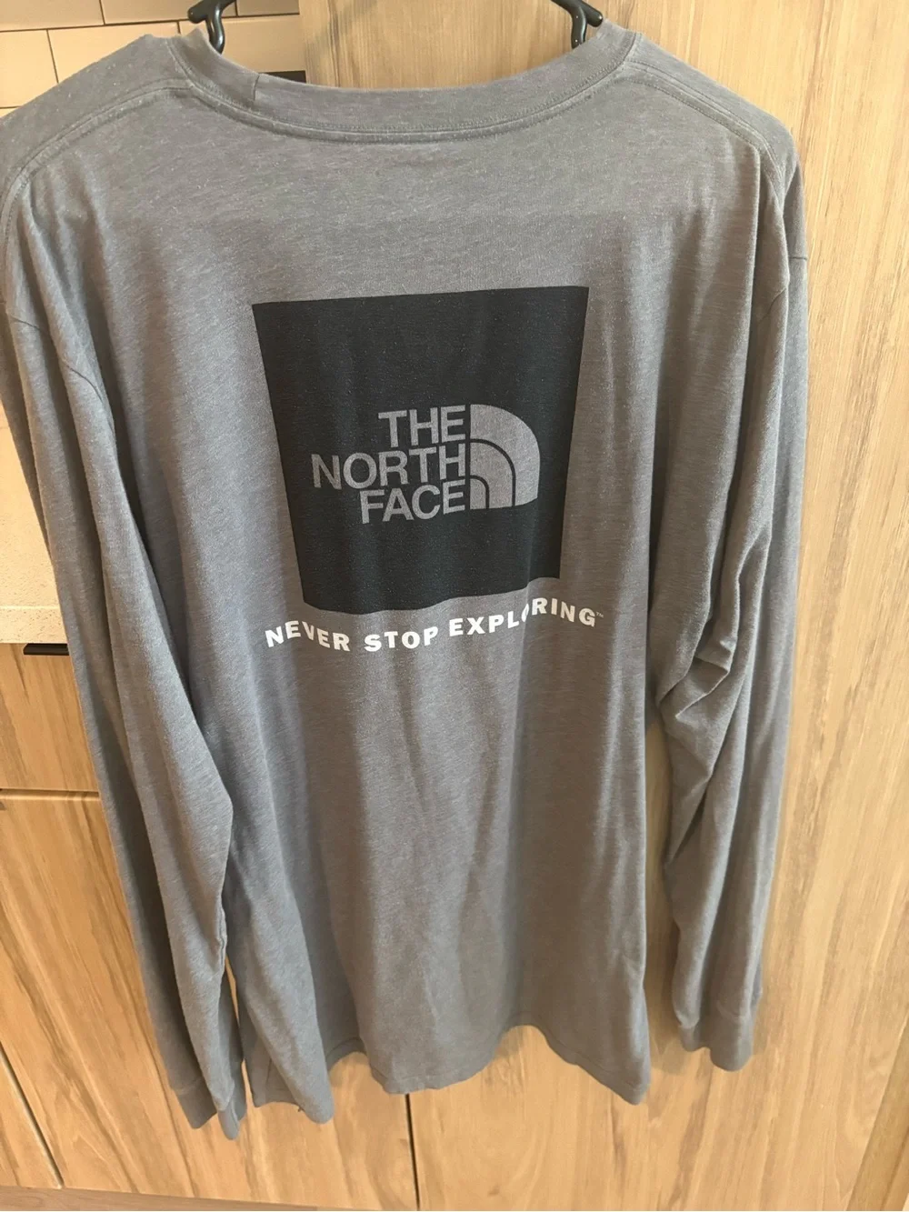 The North Face Men's Long Sleeve Crewneck Tee - Gray